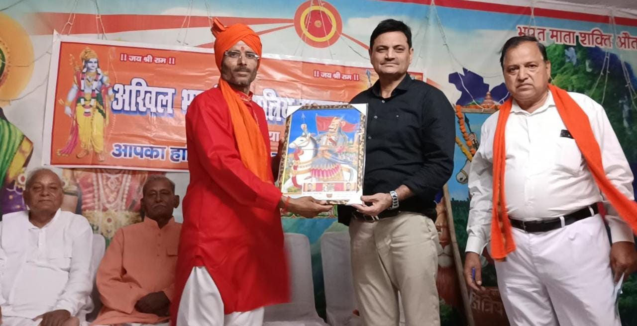 समाज को शिक्षित करके ही हासिल की जा सकती प्रगति : सीडीओ अनिल