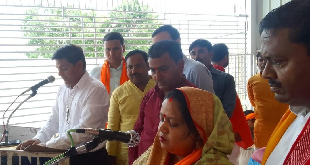 धनघटा हैसर नगर पंचायत:अध्यक्ष और सभासदों को उपजिलाधिकारी ने दिलाई शपथ