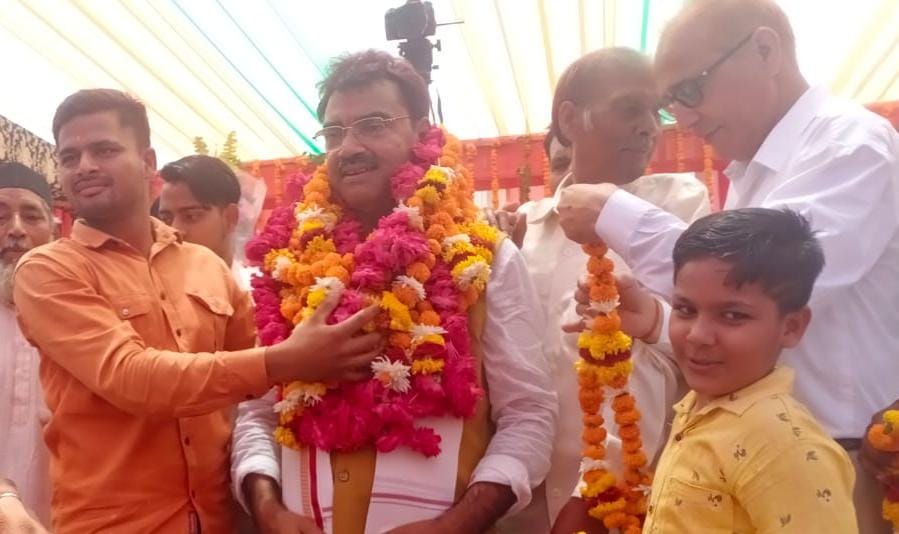 बिधूना की बदलेंगी सूरत जनता की कसौटी पर खरा उतरने का प्रयास करेंगे:आदर्श मिश्रा