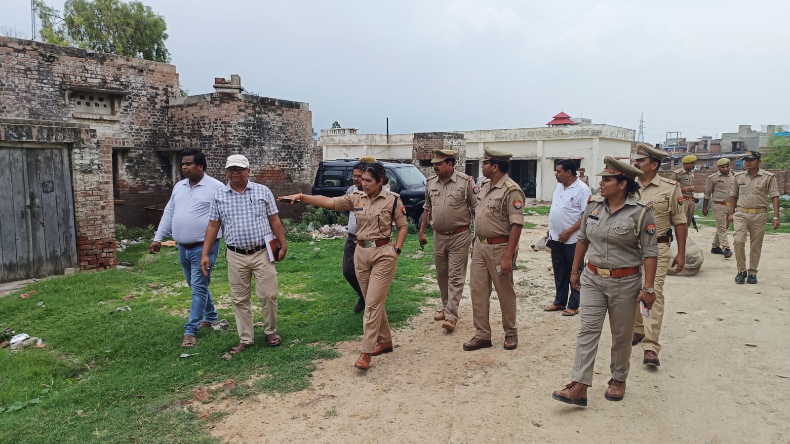 एसपी ने किया मुआयना: 9 थानों में बनेगा विवेचना कक्ष और आवासीय बैरिक,भूमि चिन्हित