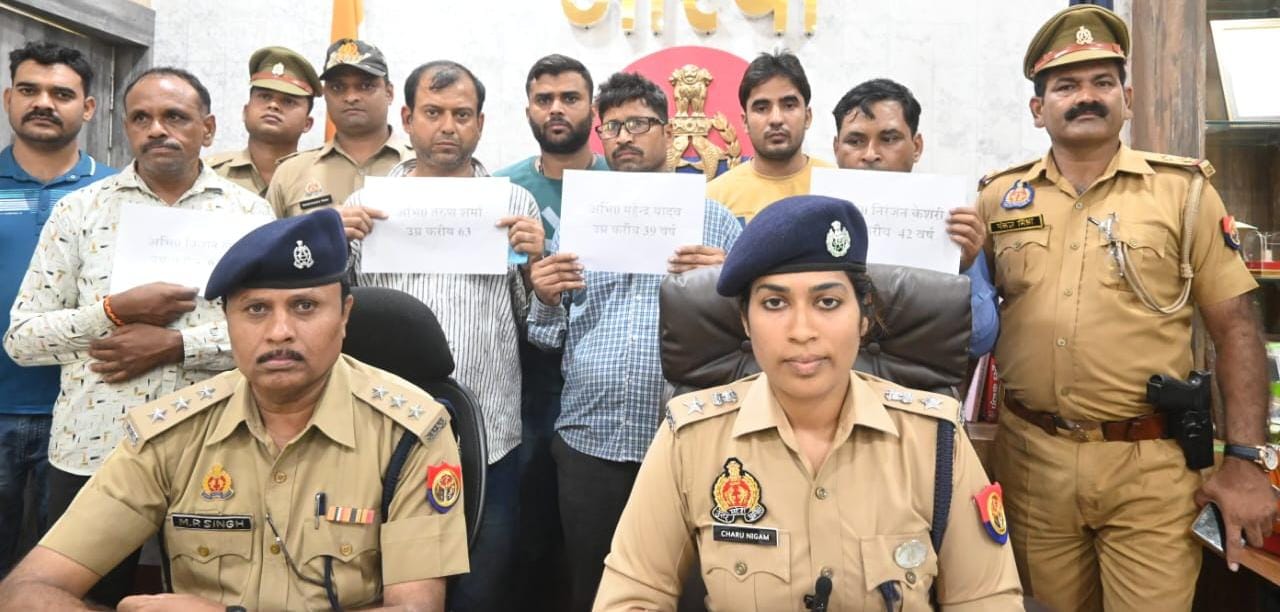 अन्तर्राज्यीय गिरोह के चार बदमाश नगदी कार समेत गिरफ्तार: महिला के साथ बैंक के बाहर हुई थी टप्पेबाजी