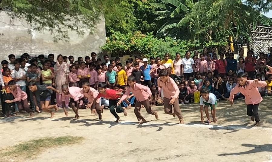 शुभारंभ चेयरमैन और समापन ब्लाक प्रमुख ने:अछल्दा में संकुल स्तरीय बाल क्रीड़ा प्रतियोगिता में मिलें मेडल शील्ड प्रशस्तिपत्र