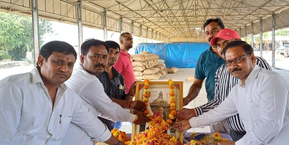 अछल्दा में श्रद्धाजंलि सभा:सपा संस्थापक और पूर्व मुख्यमंत्री मुलायम सिंह को श्रद्धासुमन