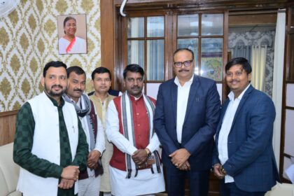 धनघटा विधायक ने डिप्टी सीएम से की मुलाकात:हड्डी रोग व फिजिशियन चिकित्सक की तैनाती व महिला अस्पताल की मांग