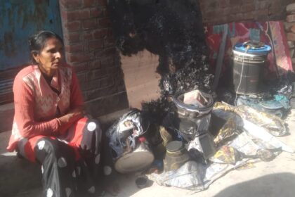 अछल्दा में शार्ट सर्किट से लगी आग, हजारों का हुआ नुकसान