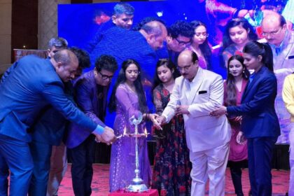 फैशन फीवर में झूमा लखनऊ:टॉप मॉडल्स का कैट वॉक से लेकर तीन गानों की लांचिंग रहा आकर्षण का केन्द्र