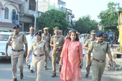 डराने धमकाने पर तुरंत कॉल,बूथों पर पोलिंग पार्टियां पहुंची: डीएम-एसपी ने भयमुक्त निष्पक्ष मतदान हेतु किया प्रेरित