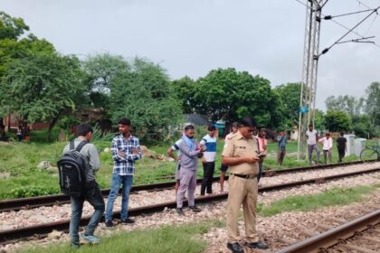 बीमारी से तंग आकर:एरवाकटरा के कारोंबारी ने रेलवे ट्रैक अछल्दा पर अजीमाबाद सुपर फास्ट ट्रेंन से कटकर दे दी जान