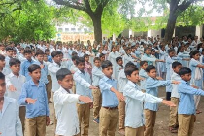 स्वच्छ भारत मिशन:अछल्दा में छात्र-छात्राओं समेत शिक्षकों को स्वच्छता की दिलाई गई शपथ