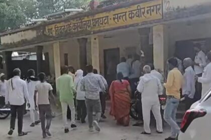 बहन चकमा देकर अस्पताल में भर्ती मां को बैनामा के लिए लाई:उप-निबंधक कार्यालय बाहर भाई-बहन में जमकर मारपीट
