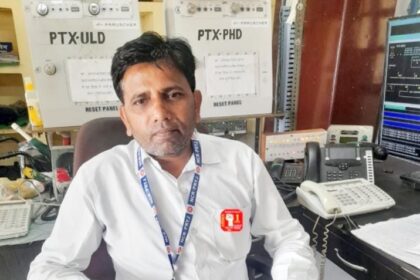 अंतर्राष्ट्रीय मजदूर दिवस:ईआई रोस्टर के विरोध में स्टेशन मास्टरों ने जताया विरोध