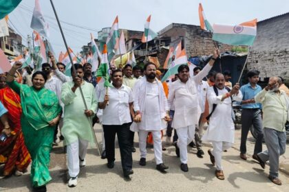 भारत माता की जयघोष कर निकाली तिरंगा यात्रा:देशभक्ति के गीतों की रही गूंज